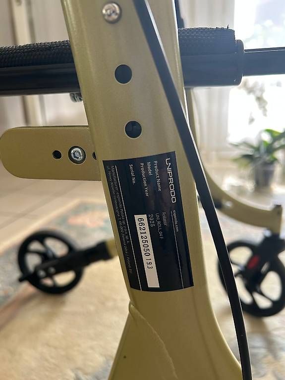 Ausili per la deambulazione: Rollator Déambulateur Uniprodo – Nuovo (secondo la descrizione) da Préverenges venduto da san_2wc2 2
