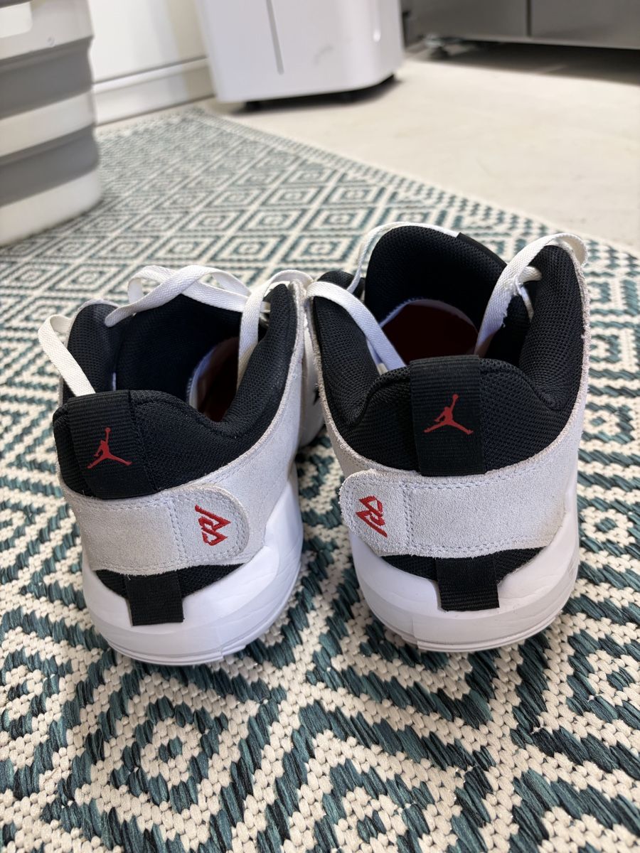 Jordan Scarpe da uomo: Basketball Schuhe Jordan Grösse 44.5 – Usato da Amlikon-Bissegg venduto da Rahelbr5 1