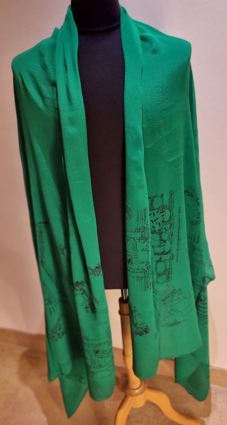 Foulards, Tücher & Schals: CHRISTINA Écharpe/ école femme – Gebraucht aus Borex von mab_28bf 1
