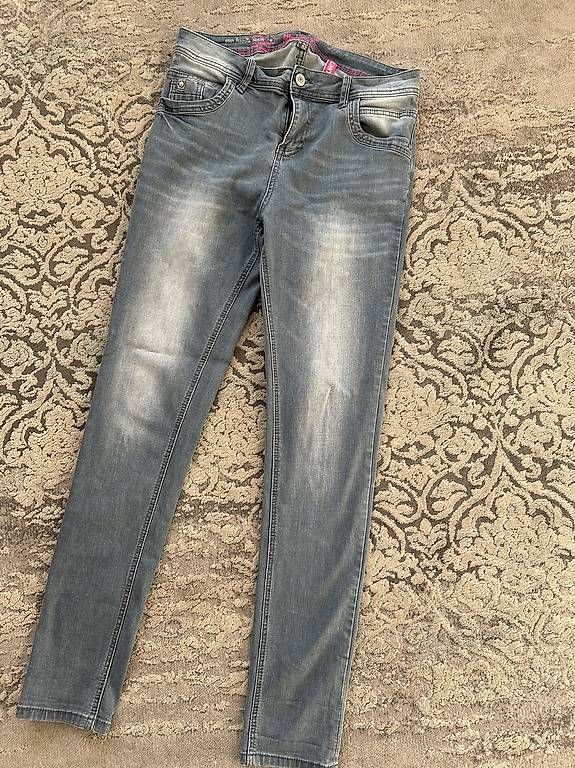 Jeans: Skinny Jeans 40 – Gebraucht aus Pratteln von silvermoon78
