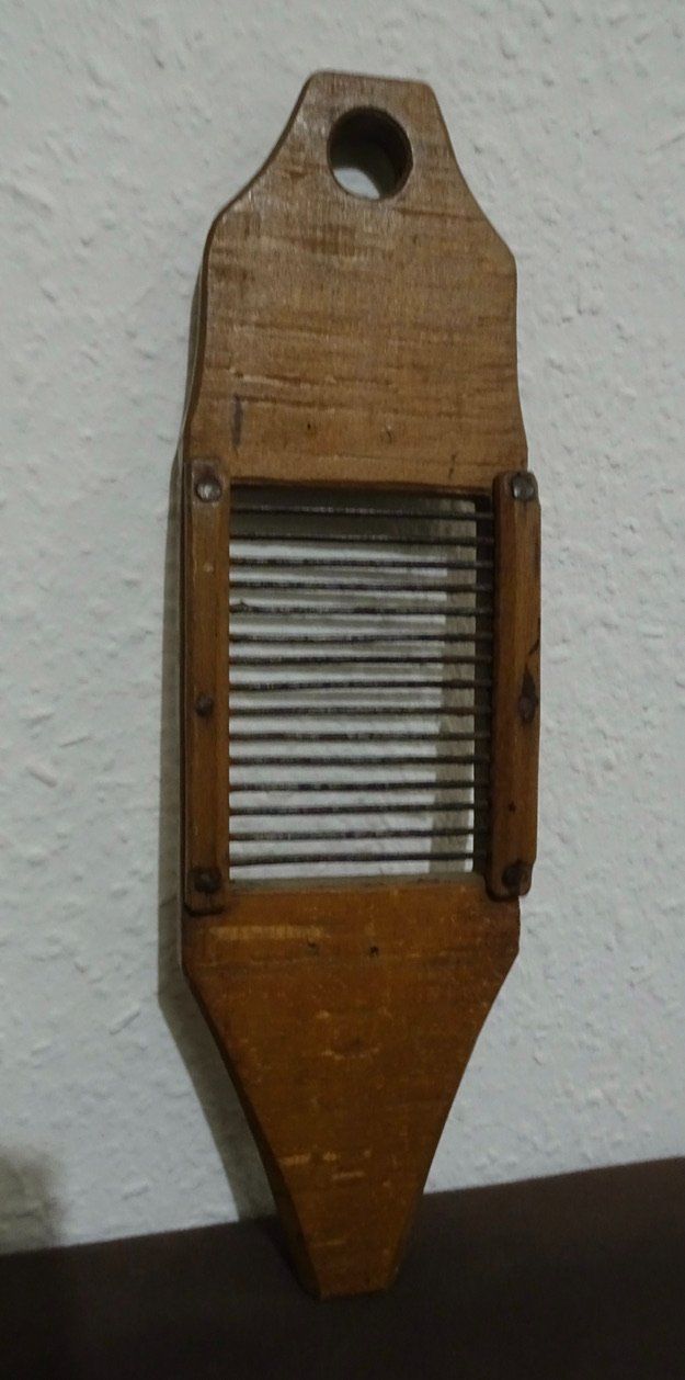 Tutti gli attrezzi: Ancienne râpe en bois – Usato da Châtelaine venduto da Gio54321 3