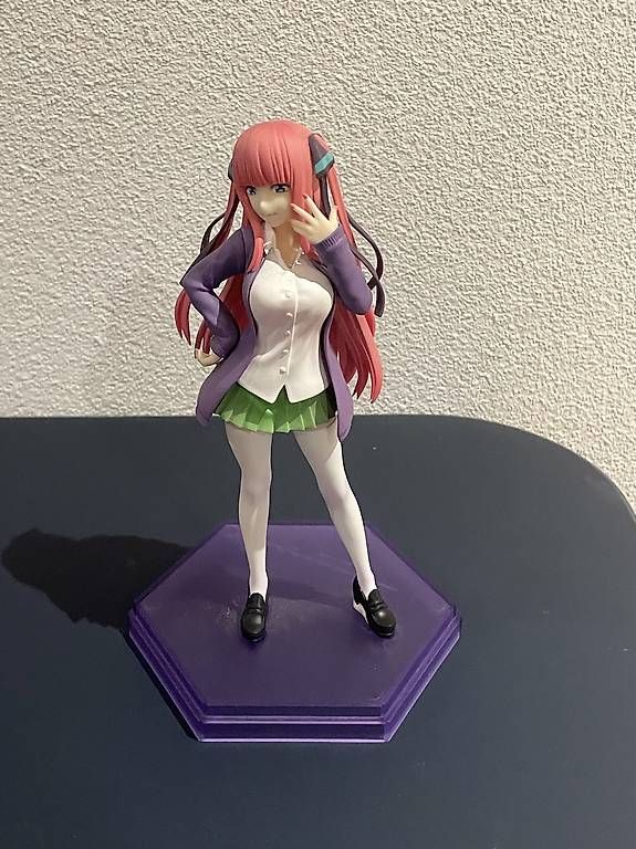 Figuren: Anime Figur Nino  – Gebraucht aus Breitenbach von kus_fq9h