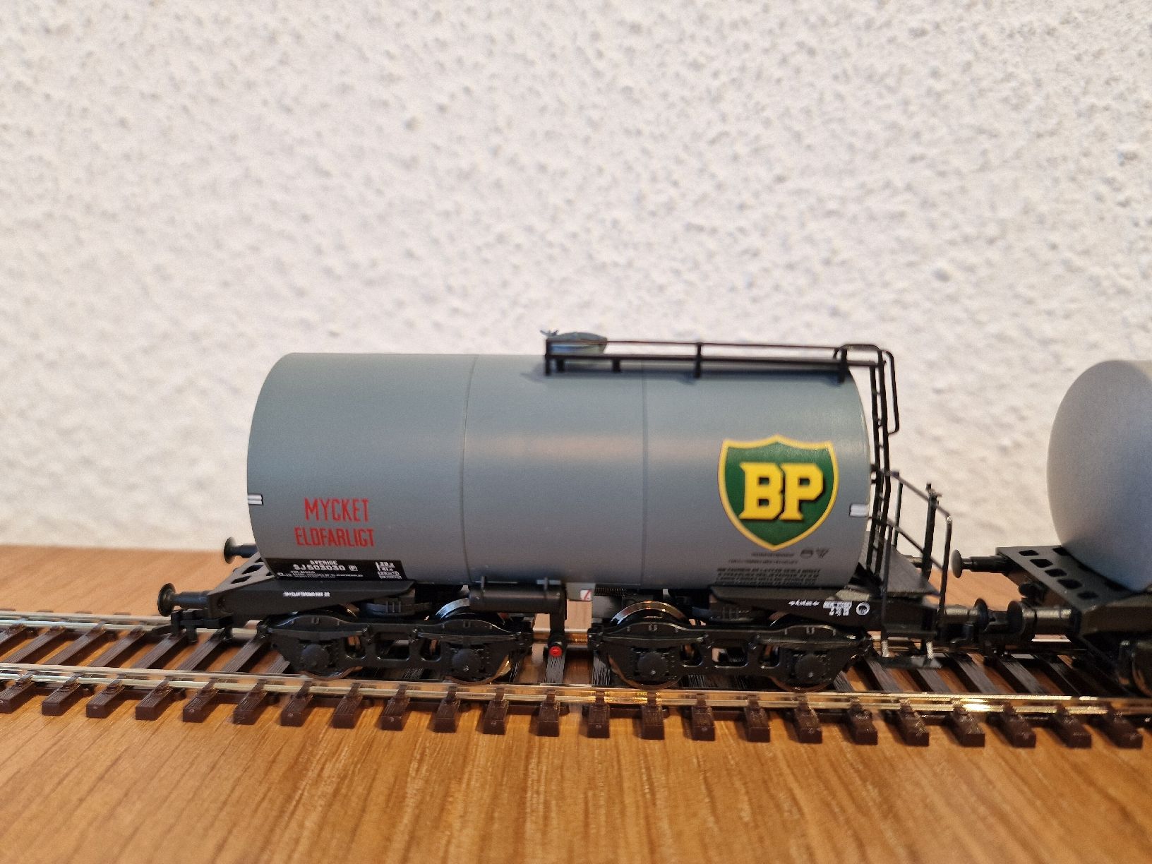 Roco Modelleisenbahnen: SJ BP Tankwagen H0 – Neu (gemäss Beschreibung) aus Matten b. Interlaken von lor_hr9w 5