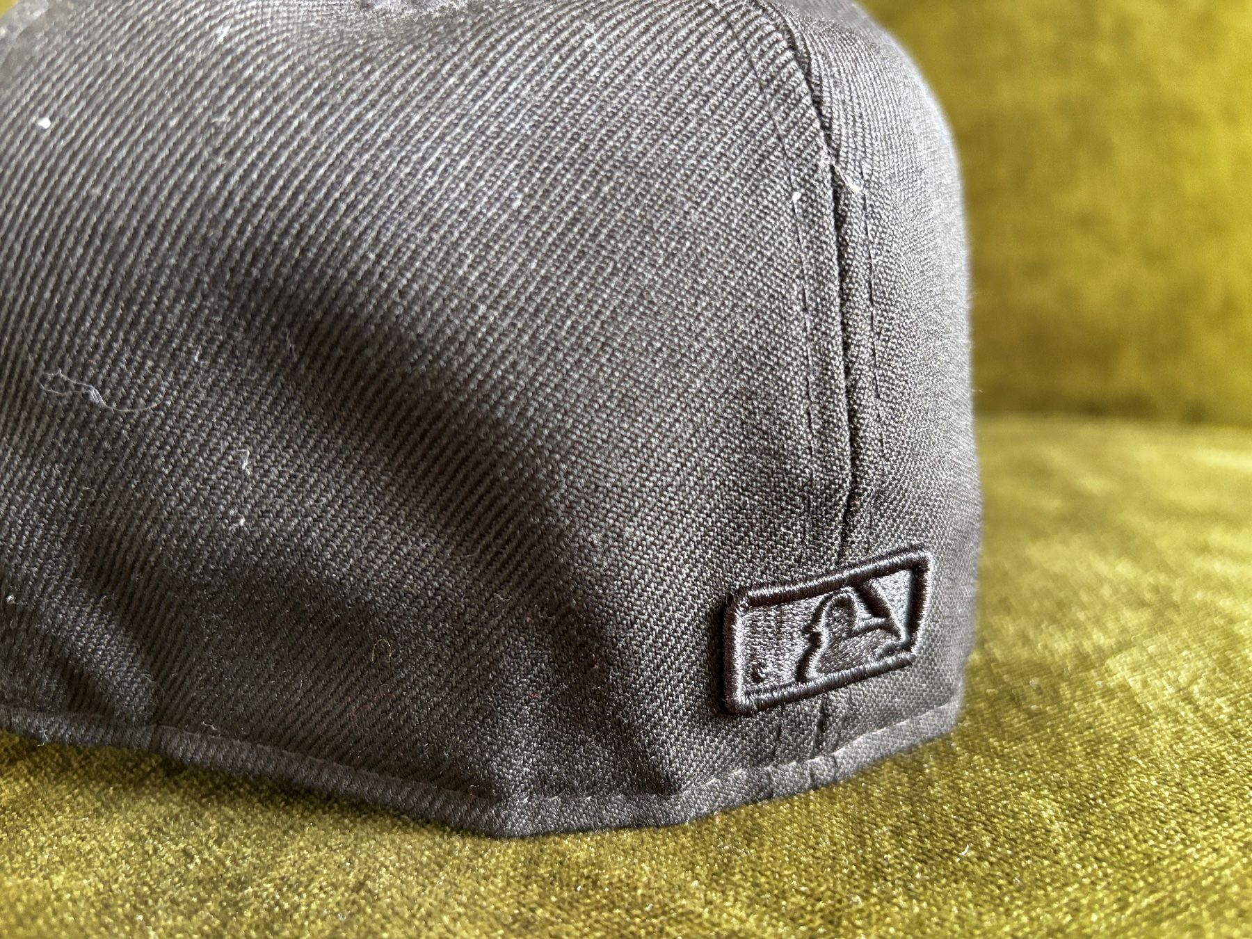 New Era Copricapi, berretti & cappellini: NEW YORK ALL BLACK - MLB 59FIFTY Essential Cap – Usato da Herrliberg venduto da Tcardo 2
