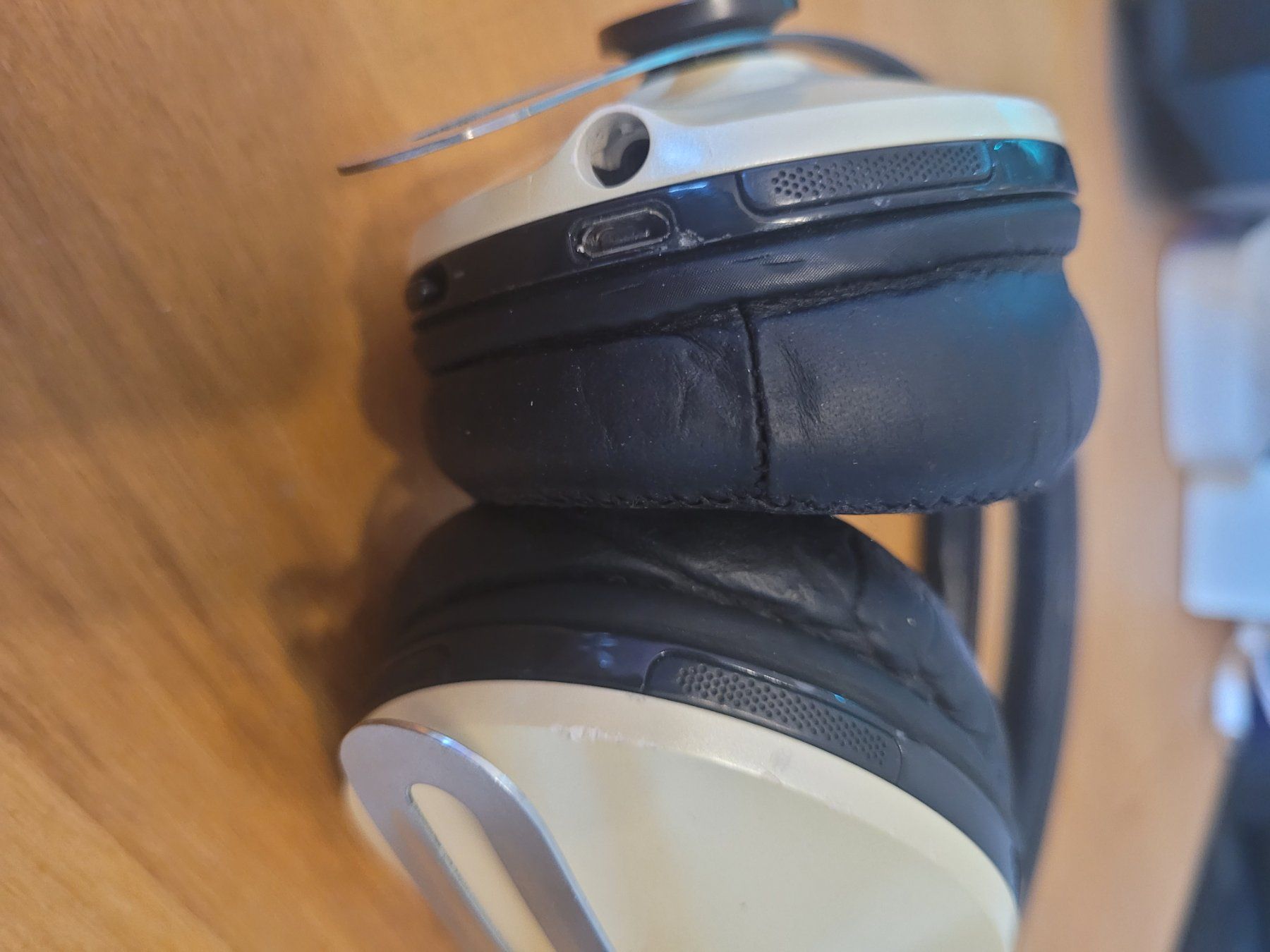 Sennheiser Cuffie: Sennheiser Momentum 2 Kopfhörer – Usato da Wangen b. Olten venduto da  2