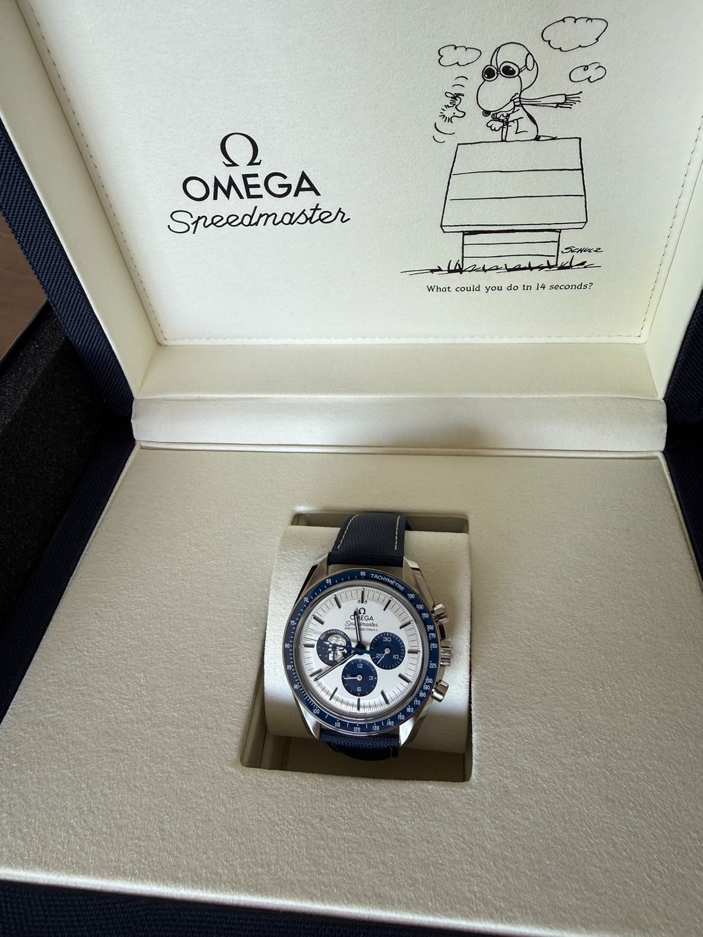 Omega Montres: Omega Speedmaster Silver Snoopy Award – Neuf avec emballage d'origine à Ostermundigen par sal_8fr5 1