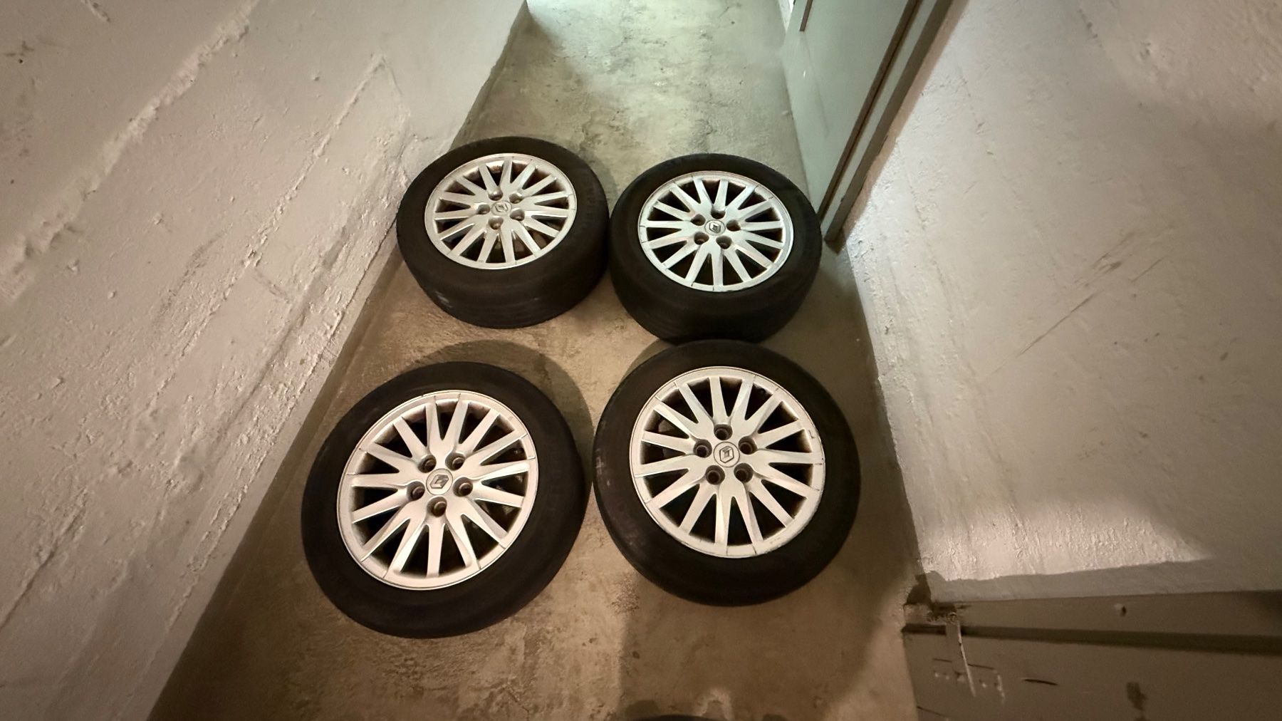 Renault Felgen: Original Renault Laguna Felgen – Gebraucht aus Glattbrugg von BlitzSale 1