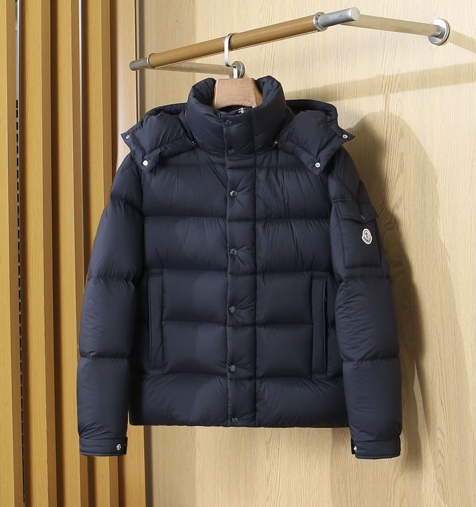 Moncler Vestes: Moncler taille 3 (M) – Neuf (Voir description) à Attalens par Alessio778