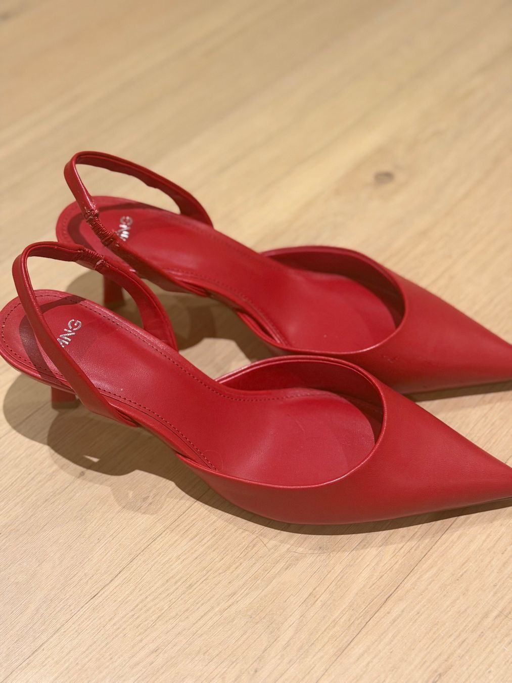 Mango Scarpe da donna: Mango Schuhe, rot (Grösse 37) – Usato da Dübendorf venduto da kmag-20 1