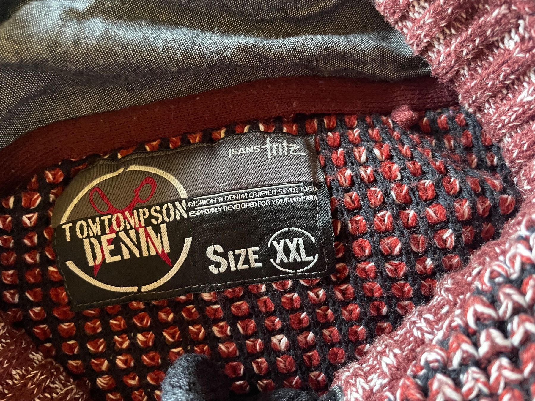 Lotti di vestiti: 2 Pullower - unisex, eine Damen-Strickjacke. Ungetragen. – Usato da Biberist venduto da LASCHINDELEGI 3