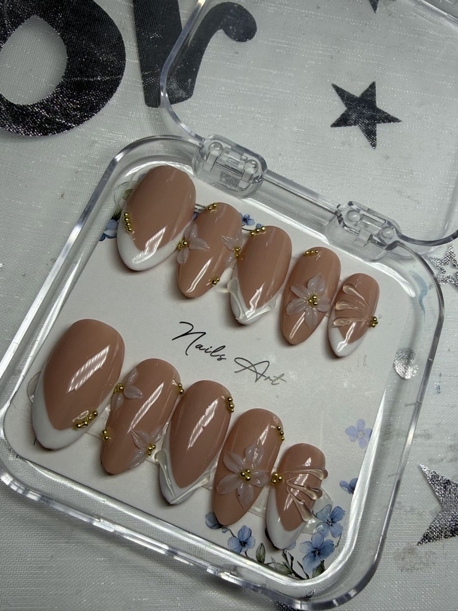 Künstliche Fingernägel: Press on nails réutilisables avec kit offert – Neu und originalverpackt aus Villeneuve VD von jxste_dani
