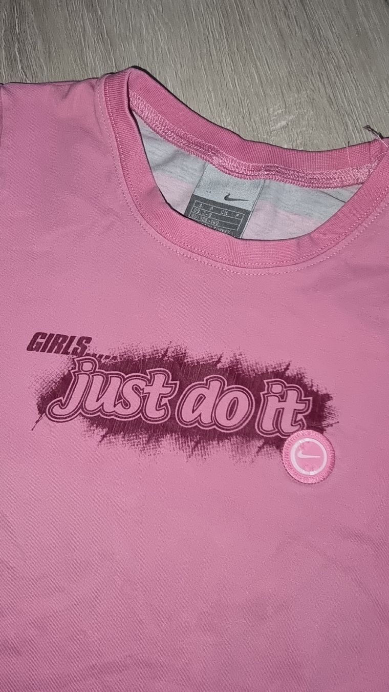 Nike Camicette, T-shirt & Top: Nike Mädchen T-Shirt "Just do it" Gr 128 – Usato da Wigoltingen venduto da Zuckerfee84