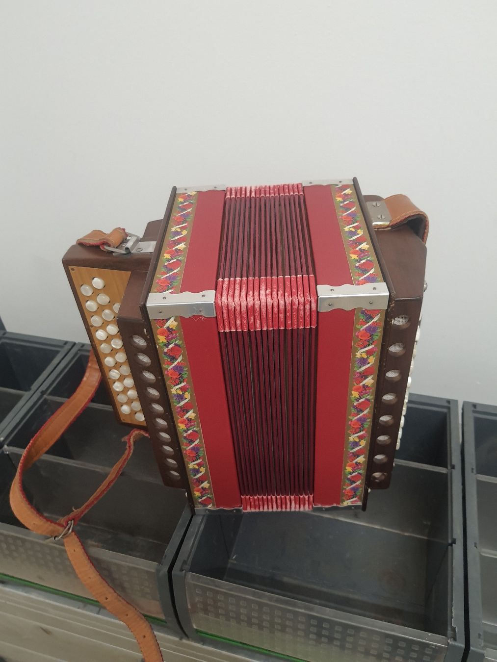Instruments de musique: schwyzerorgeli Matter ton B  – D'occasion à Pont-de-la-Morge par Mirabelle0 1