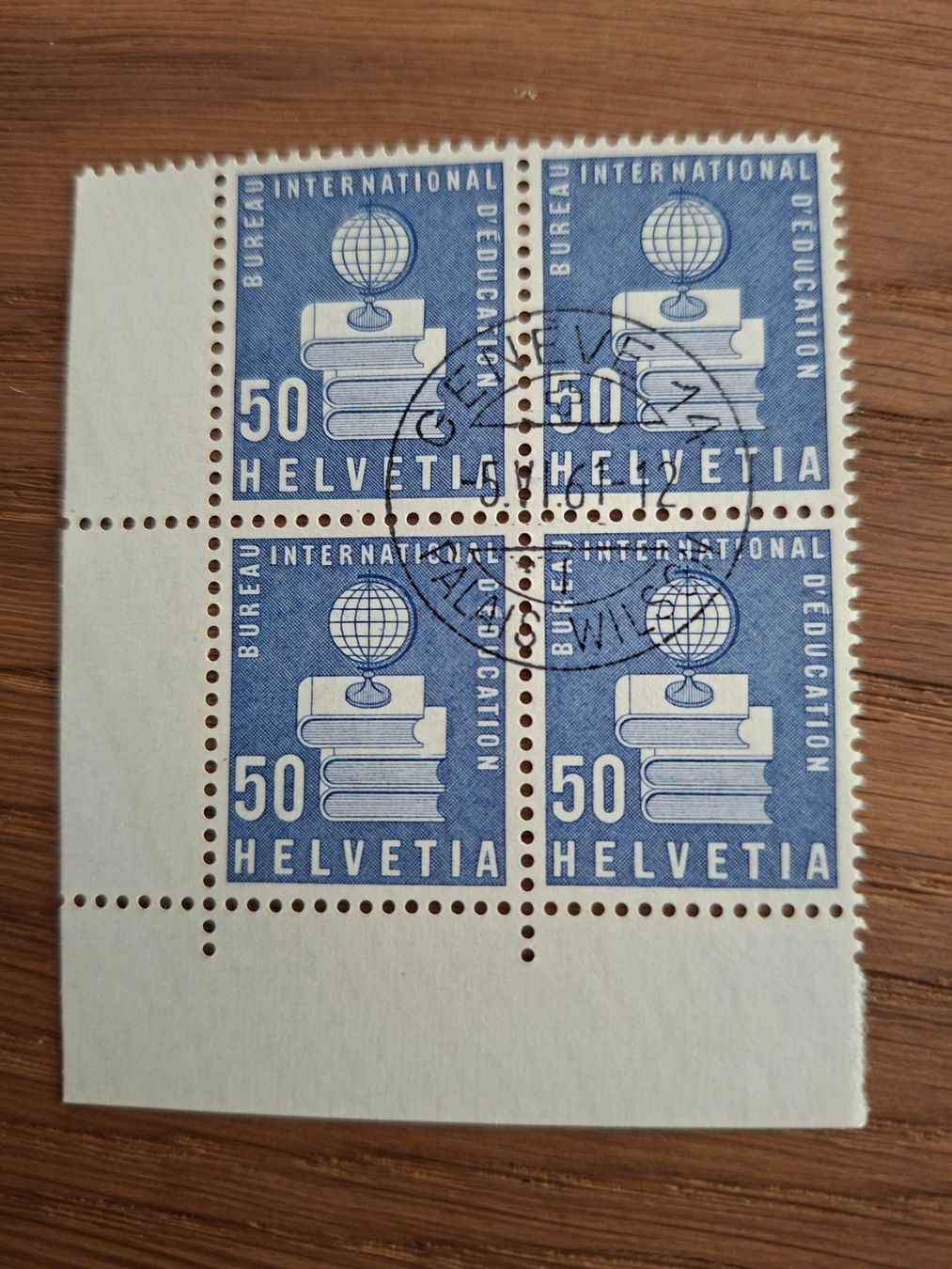 Tous les timbres: Dienstmarken 4er Blocks: BIE – Neuf (Voir description) à Hinterkappelen par 1399 4