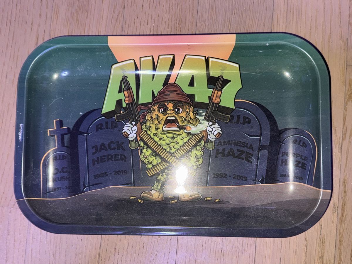 Portacenere: AK47 Rolling Tray - Collectors Edition - Fast ungebraucht – Usato da Wallisellen venduto da ND26
