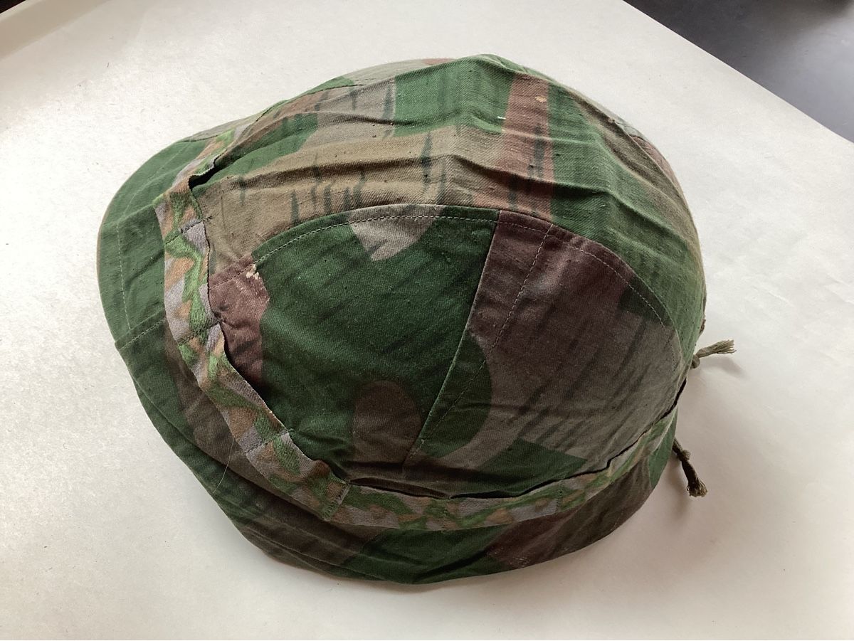 Schweizer Armee Uniformen: Helmbezug Ord, 40 – Gebraucht aus niederurnen von Hagugelmann 3
