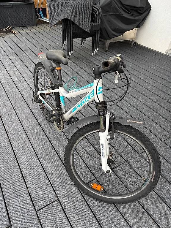 Biciclette: Vélo de fille BLANC  – Usato da la Tour-de-Trême venduto da lolodav 2