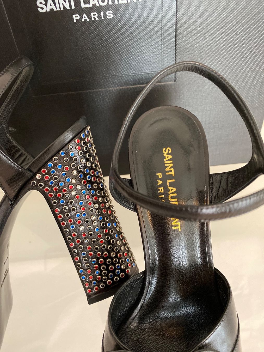 Saint Laurent Damenschuhe: Candy Sandalen vom Saint Laurent, Grösse 38 – Gebraucht aus Zürich von dudeli83 3