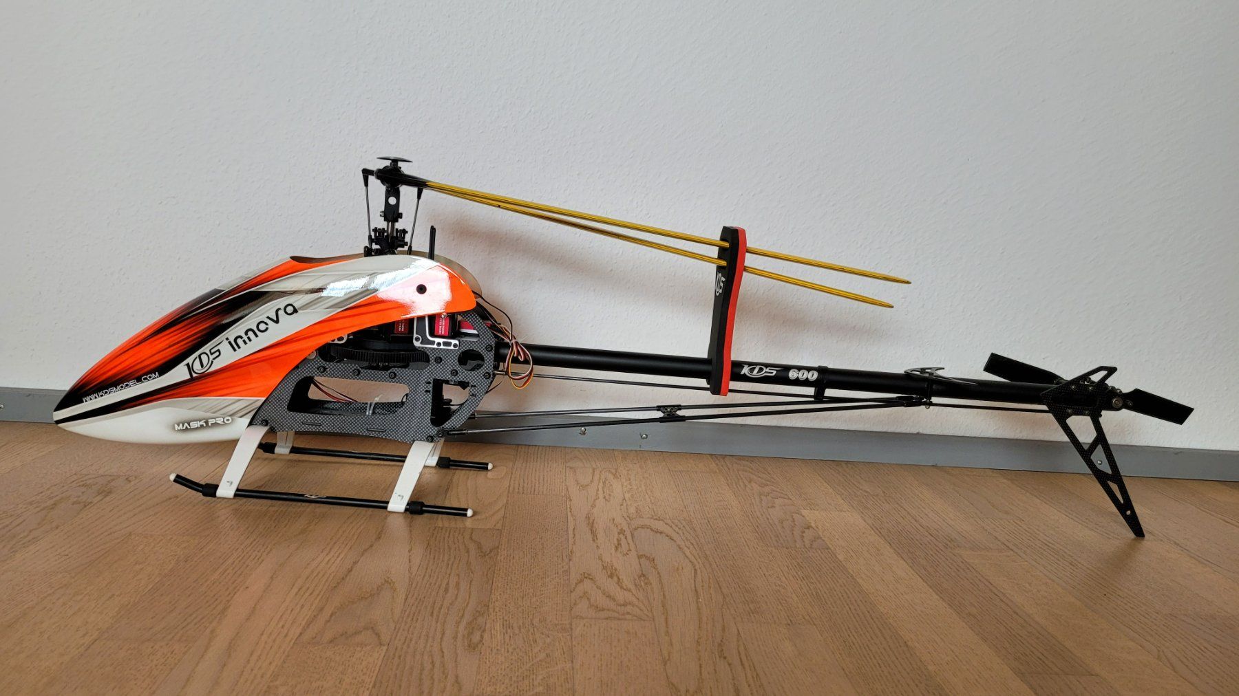 Modellismo RC: KDS Innova 600 mit Elektronik ohne Empfänger – Usato da Niederwil SG venduto da kaseopeia