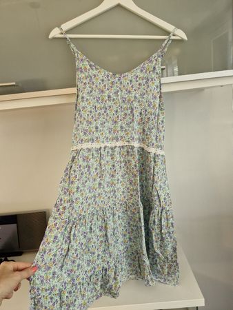 Sommerkleid Blumenmuster Grösse m guter Zustand