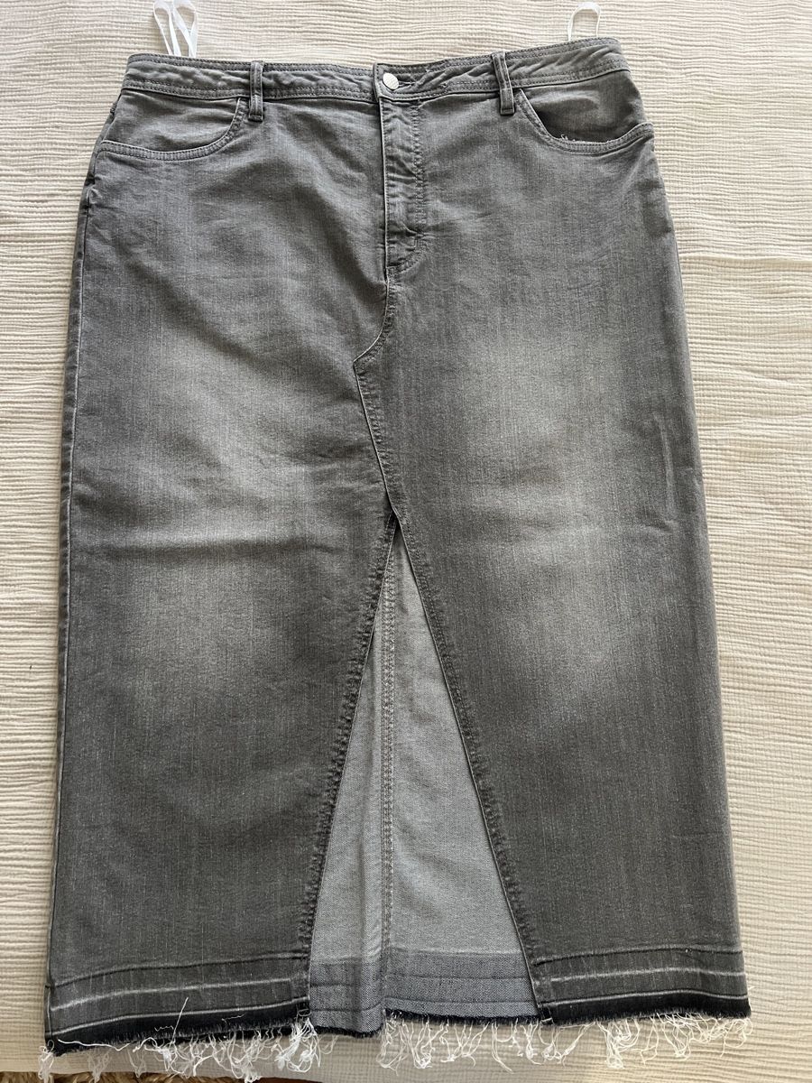 Gonne: Grauer Jeansrock Gr. 46 mit Schlitz,  Rainbow – Usato da Lausen venduto da Mysli1 1