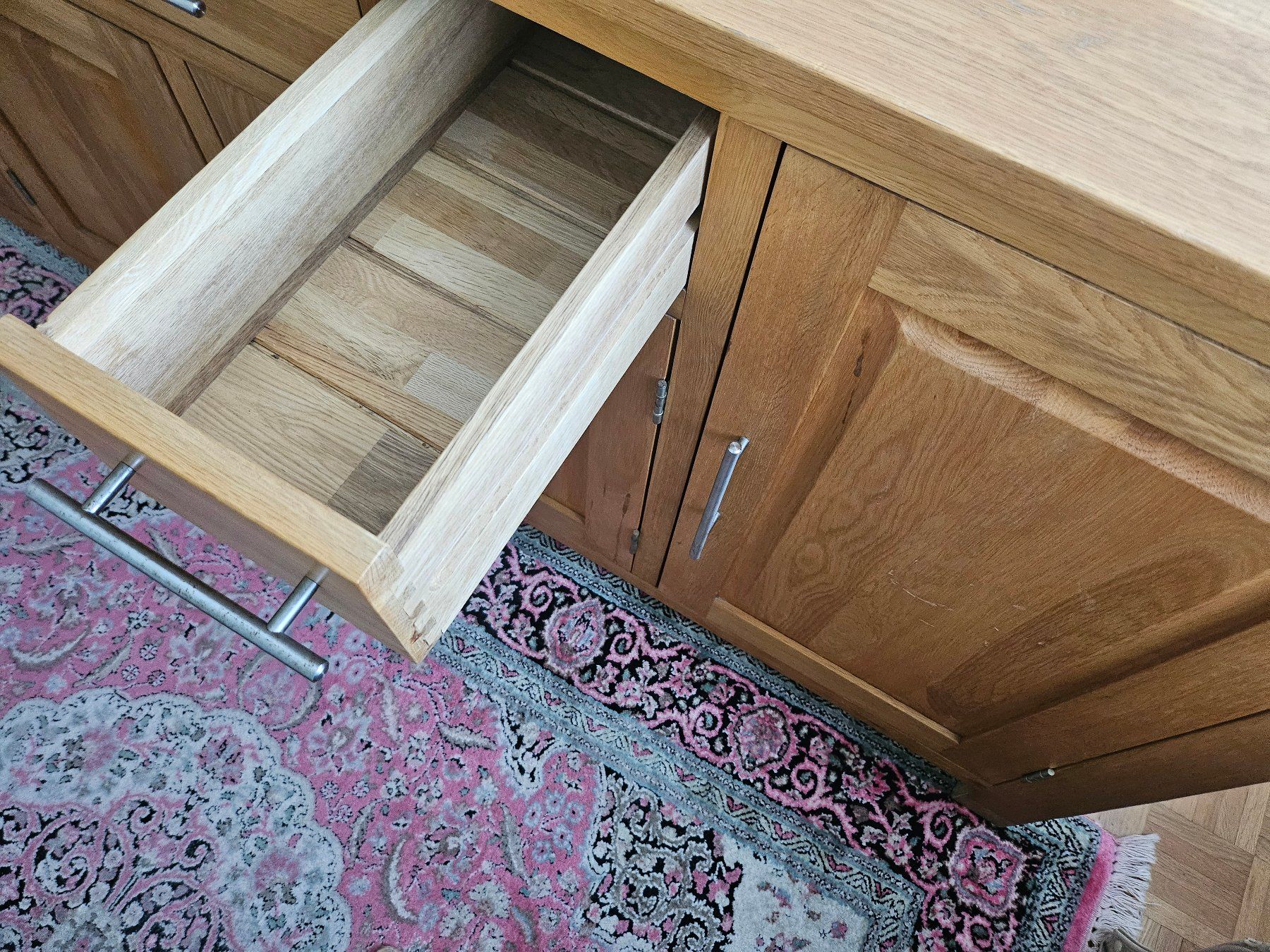 Cassettiere: Massives Eichenholz Sideboard Kommode Anrichte natur geölt – Usato da Dietikon venduto da erdbeeren 9