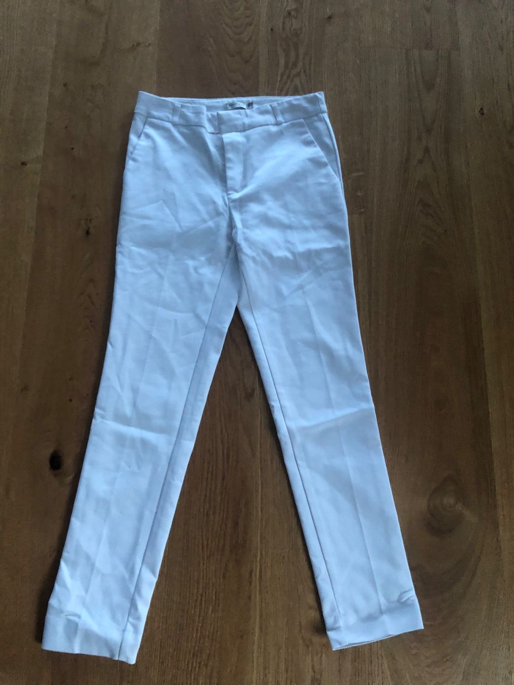 Stradivarius Pantaloni: WEISSE HOSE STRADIVARIUS 32 – Usato da Wattwil venduto da jopara