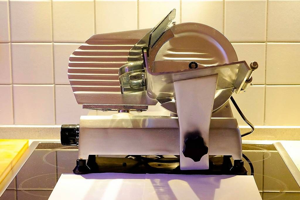 Elettrodomestici da cucina: Trancheuse électrique – Usato da Savièse venduto da Domimage