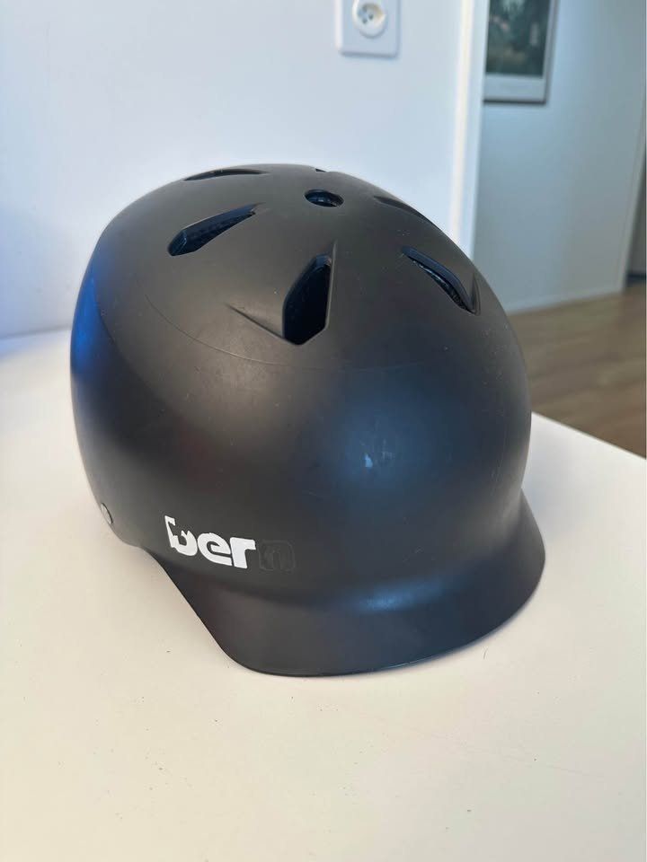 Caschi: Helmet Bern Watts – Usato da Zürich venduto da mc_172 3