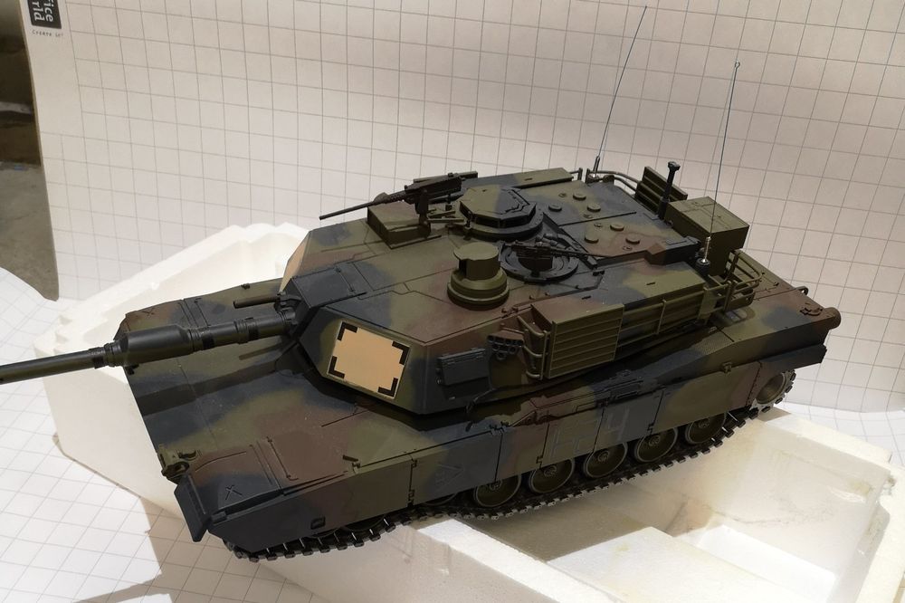 TORRO M1A2 Abrams Panzer – Pro Edition, 1:16, BB, Tarnlackierung, Metallketten