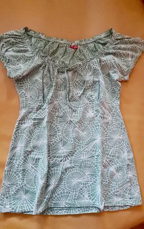 Esprit T-Shirt grün gemustert Grösse 36/38