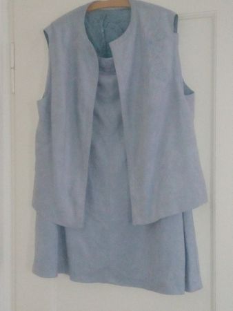 Zweiteiler: Jupe mit Gilet  Grösse 48/50