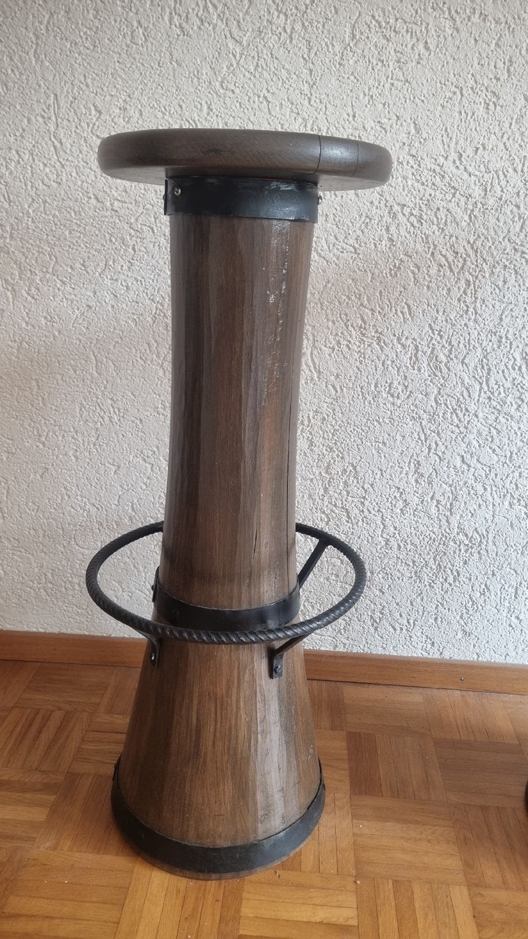 Hocker: Barhocker aus Holz – Gebraucht aus Altenrhein von Roduner 1