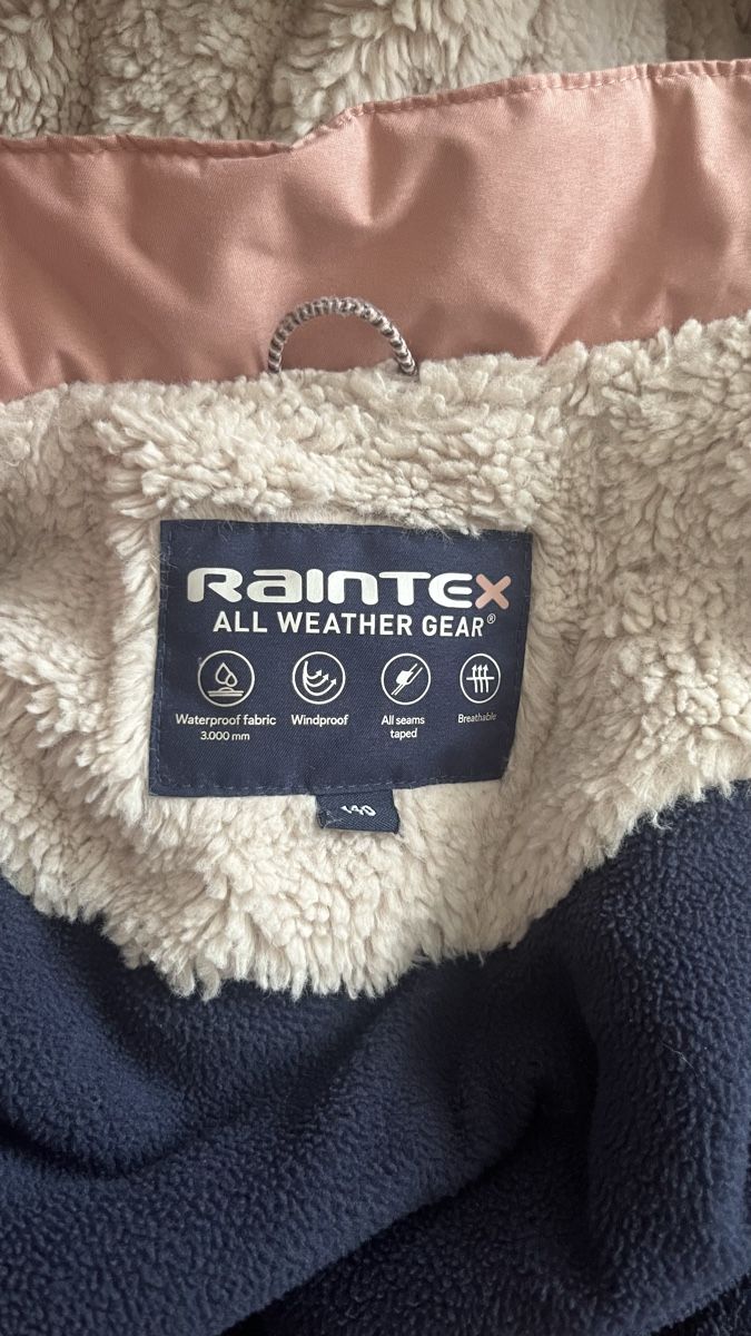 C&A Jacken & Mäntel: Winterjacke Raintex, Grösse 140, Top Zustand – Gebraucht aus Zürich von Dita06 3