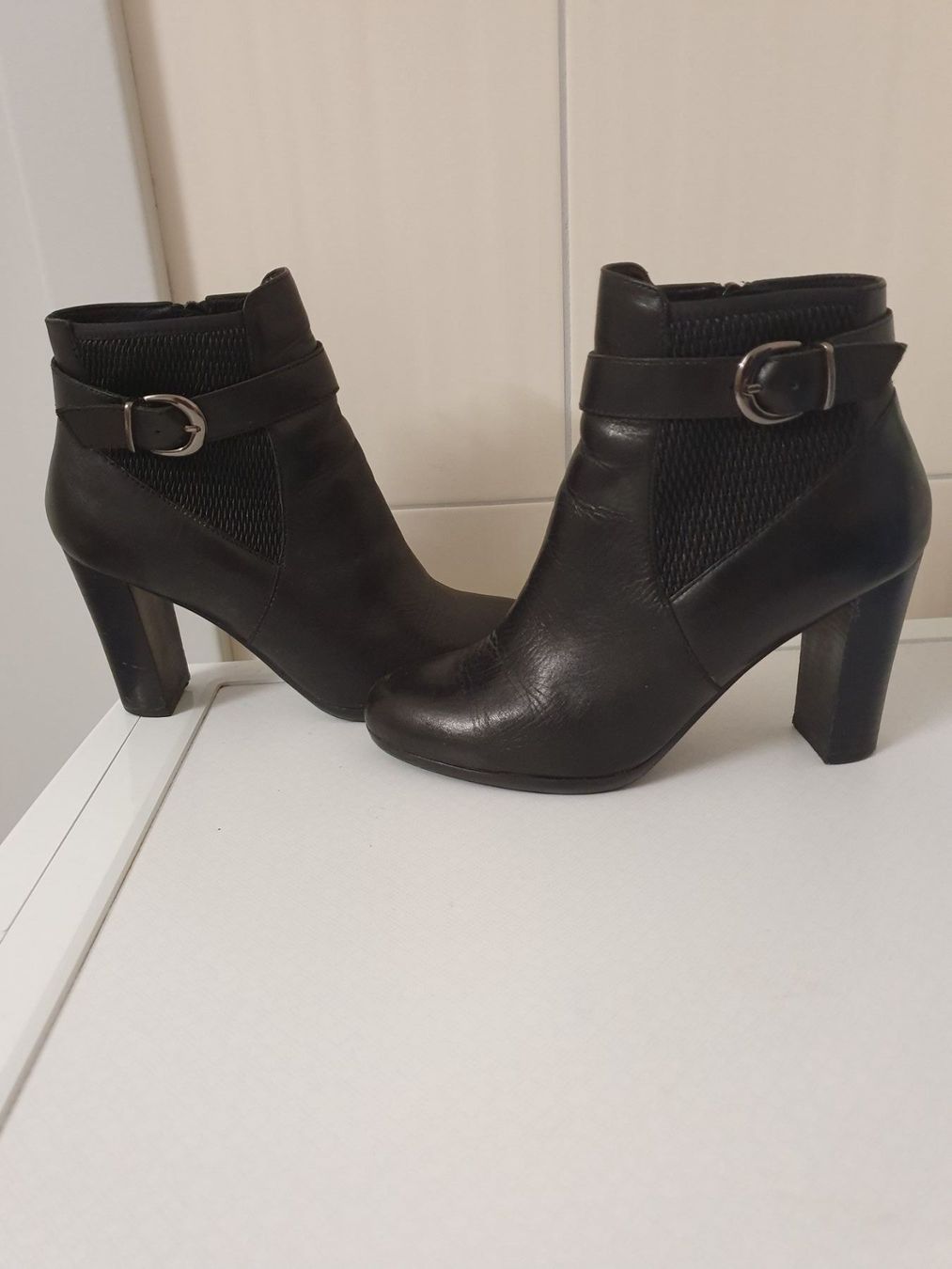 Scarpe da donna: bottines en cuir marque chez André 37 – Usato da Cheseaux sur Lausanne venduto da pan_skd5 1