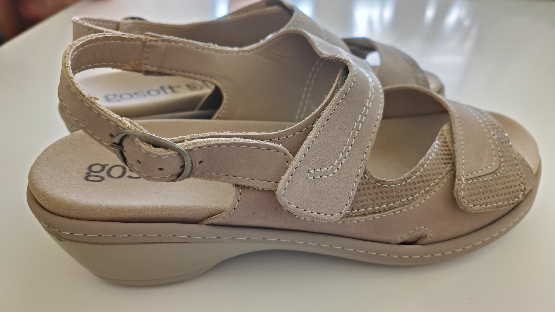 Scarpe da donna: Sandalen 39 beige – Usato da Villmergen venduto da toptip1970