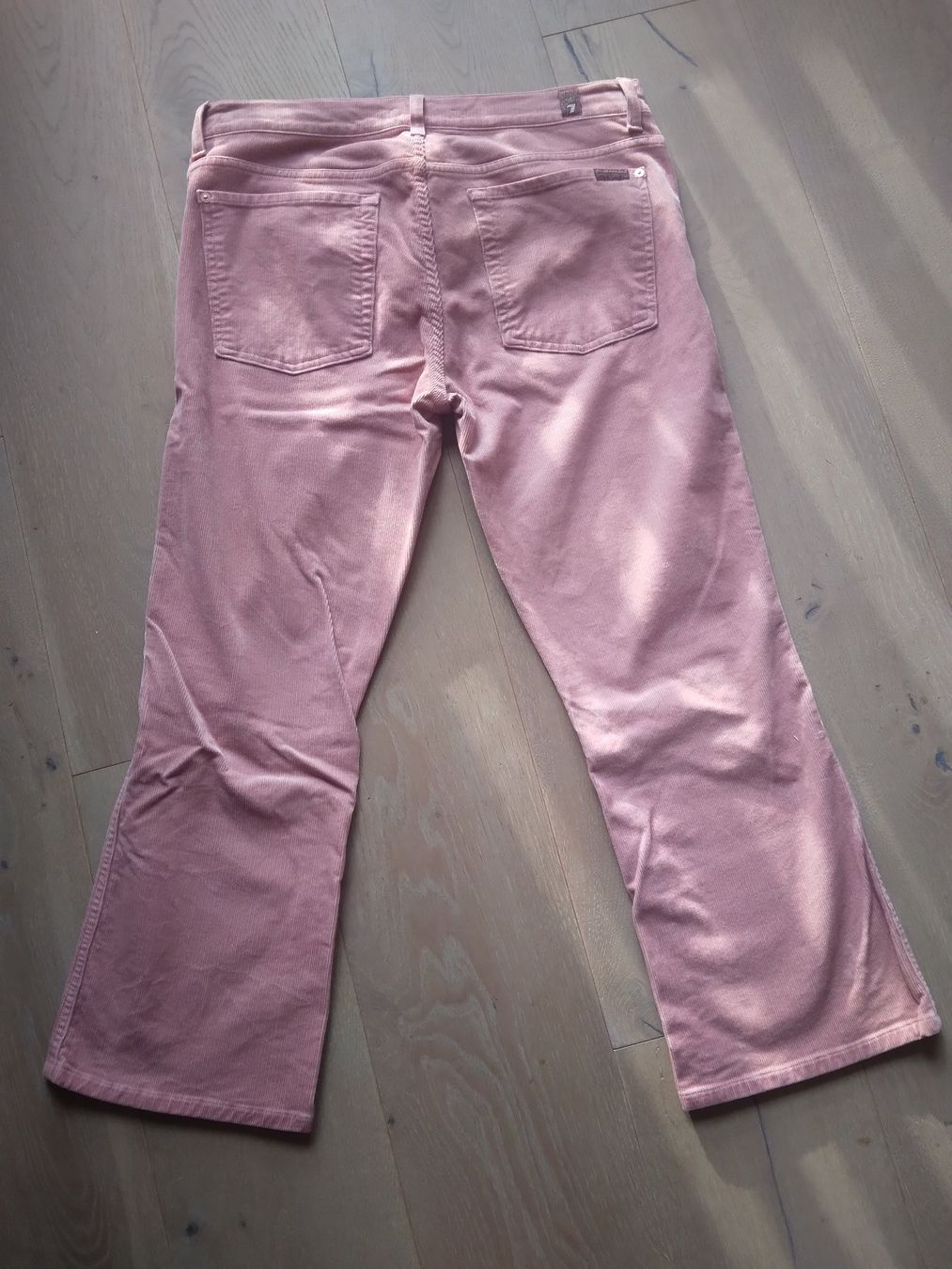 Mankind Pantaloni: 3/4 Hose von 7 For All Mankind Gr. 31 – Nuovo (secondo la descrizione) da Würenlos venduto da Esmeralda74