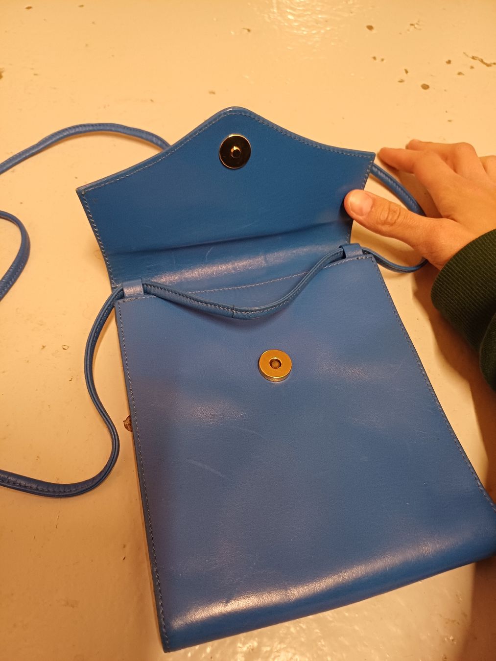 Bally Taschen: Original Bally International Tasche – Gebraucht aus Zürich von Avocadokern 1