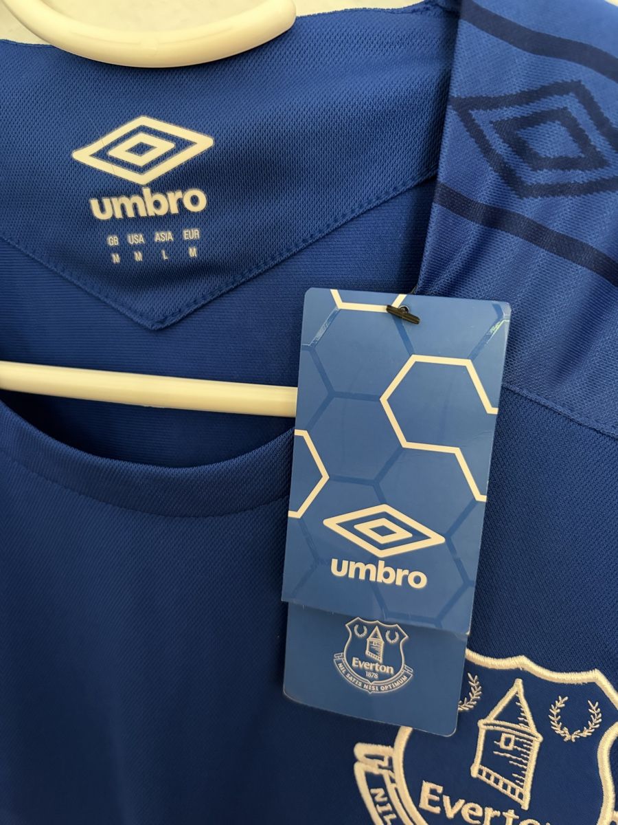 Umbro Canottiere & Pantaloni: Everton 2017/18 Heimtrikot (M) – Nuovo e nell'imballaggio originale da Basel venduto da Ringolero 3