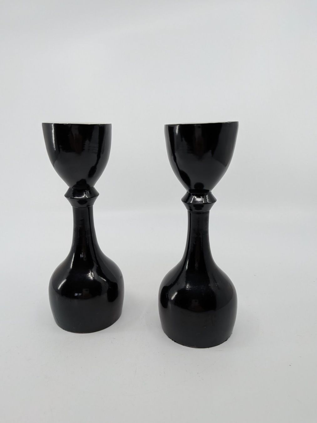 Kerzenständer: 2 Kerzenständer Aluminium schwarz – Gebraucht aus Emmen von magelan