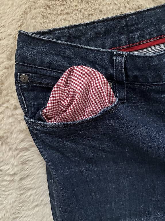 Jeans: Vintage Tommy Hilfiger Jeans – Usato da Thalwil venduto da Linus.Naef 2