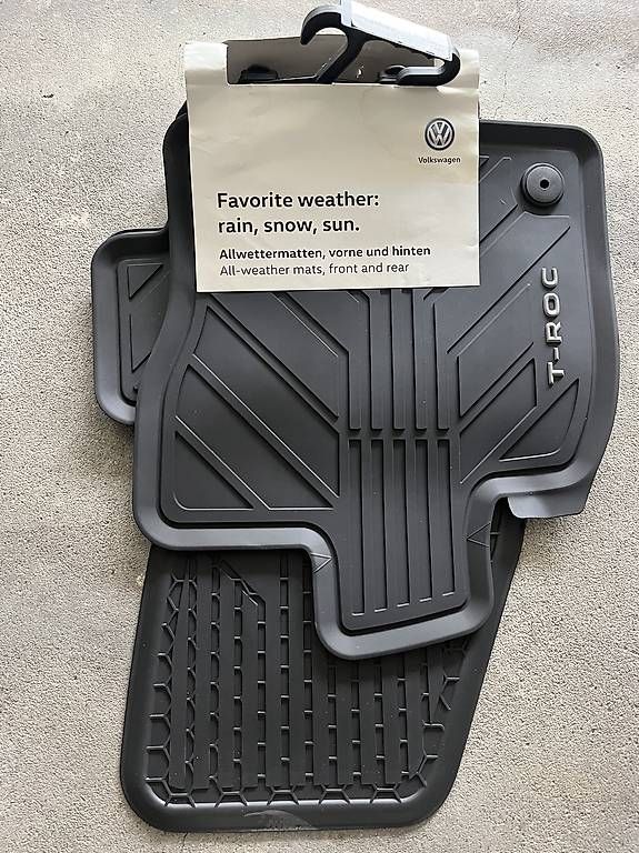 Teppiche / Matten: VW T-Roc Allwettermatten – Gebraucht aus Hünenberg von cam_flk6