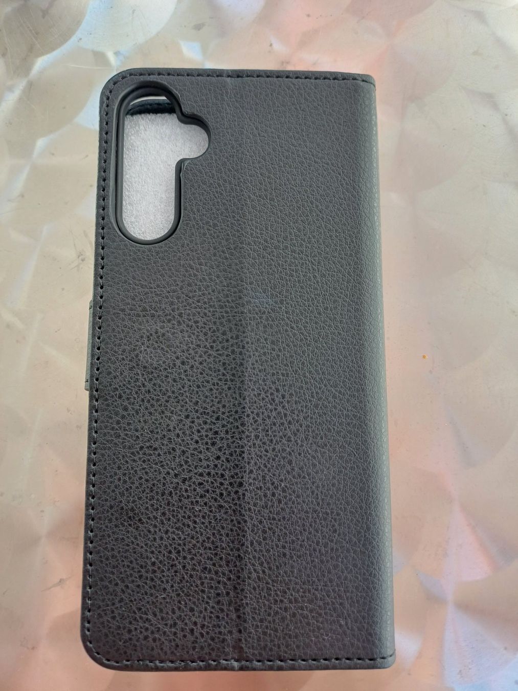 Samsung Cover & Protezioni schermo: Handy Etui Universal und Samung A34 – Nuovo e nell'imballaggio originale da Zollikerberg venduto da Kaugo 1
