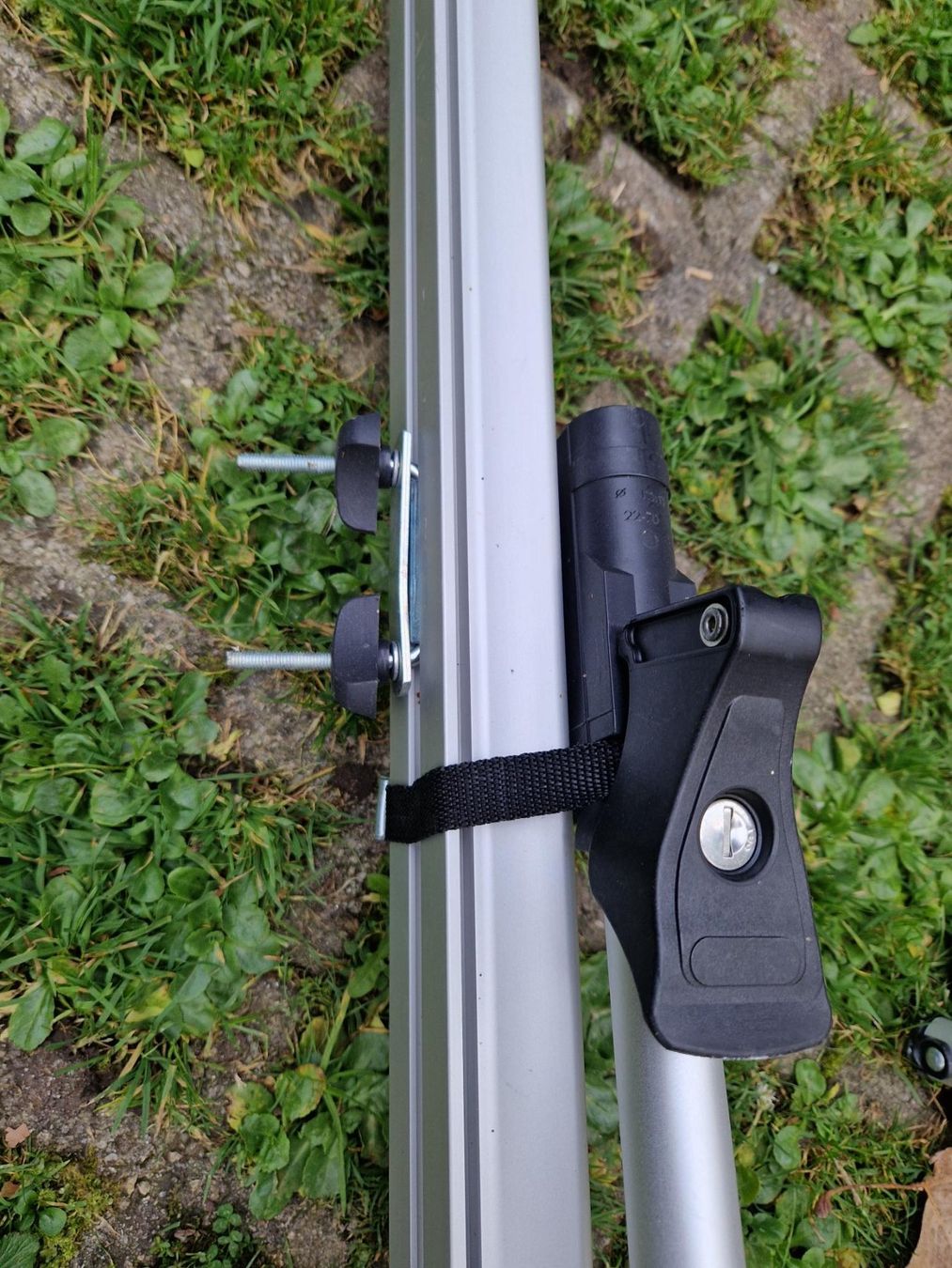 Dachträger: Fahrrad-Dachträger (2 Stk) – Gebraucht aus Uerikon von ernmanic 2