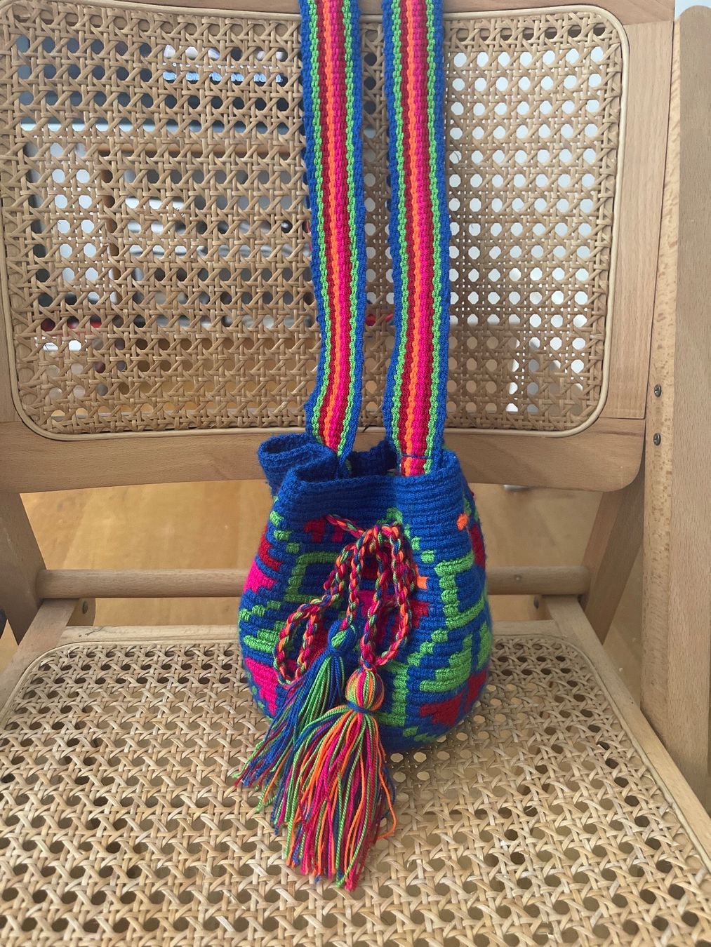 Borse da donna: Tasche multicolore gehäckelt gewoben – Usato da Nussbaumen AG venduto da HelenaDavid1910 1