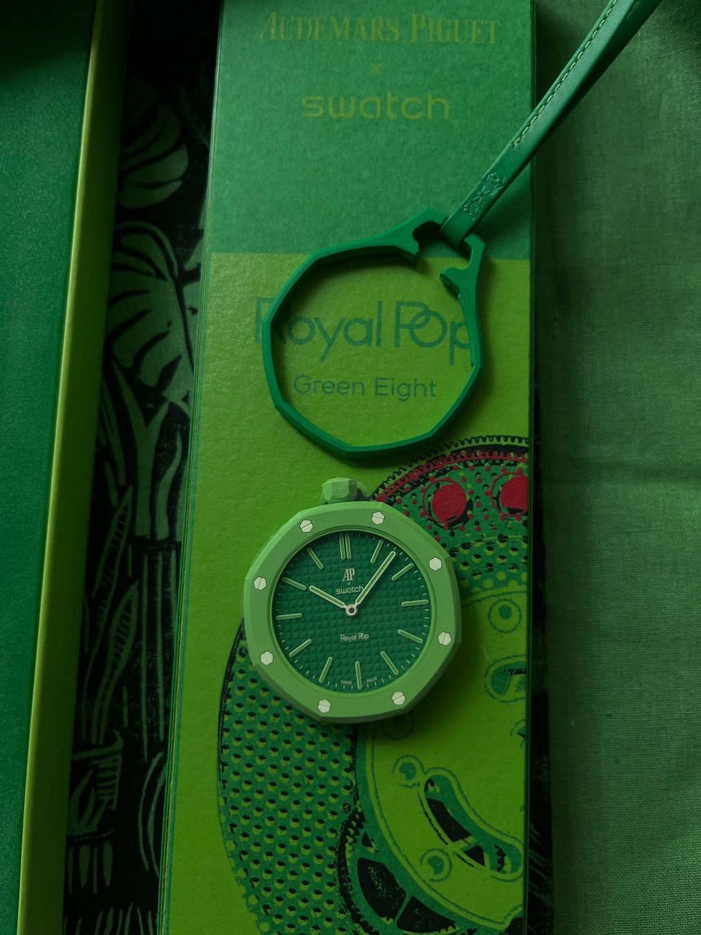 Swatch Orologi: Swatch Royal Pop – Nuovo e nell'imballaggio originale da Kriens venduto da icekev 4