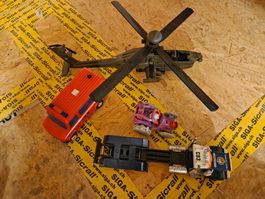 Diverse Fahrzeuge Helikopter, Truck..aus Metall