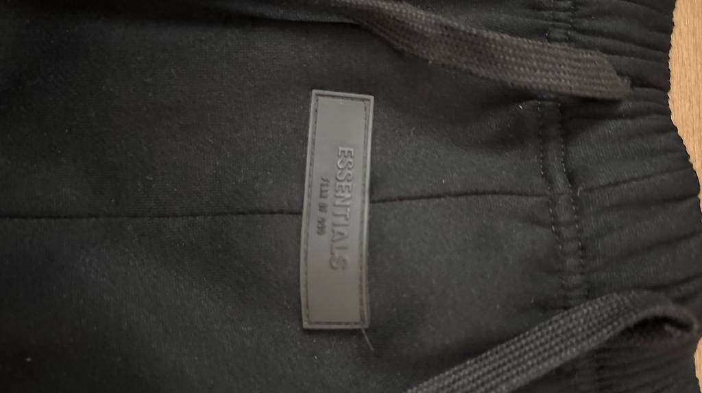 Pantaloni: Essentials Jogger – Nuovo e nell'imballaggio originale da Neuhausen venduto da agh_g2nd 2