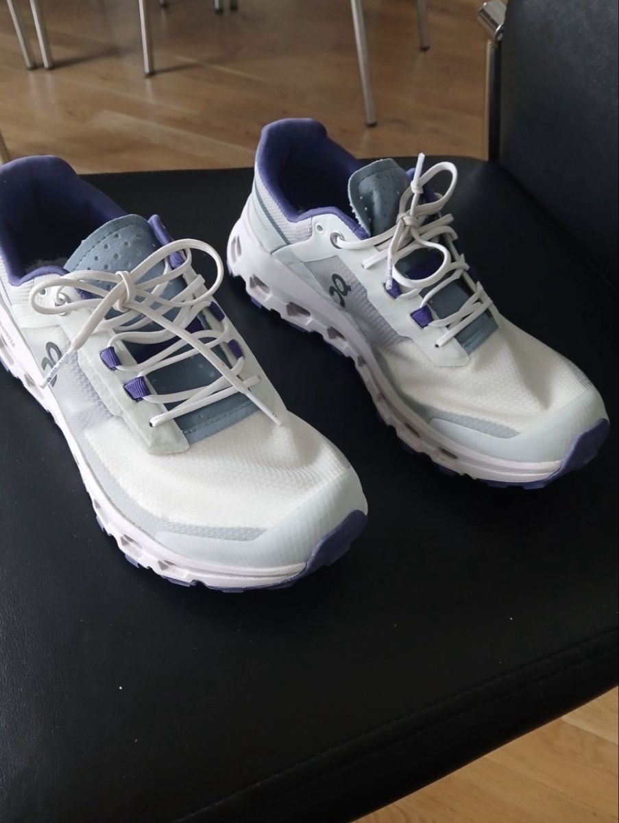 On Damenschuhe: On Cloud Schuhe  – Neu und originalverpackt aus Kriens von ana_yr9x 1