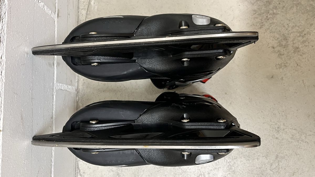 Pattini da ghiaccio: Schlittschuhe 37-40 – Usato da Wettingen venduto da po250270 1